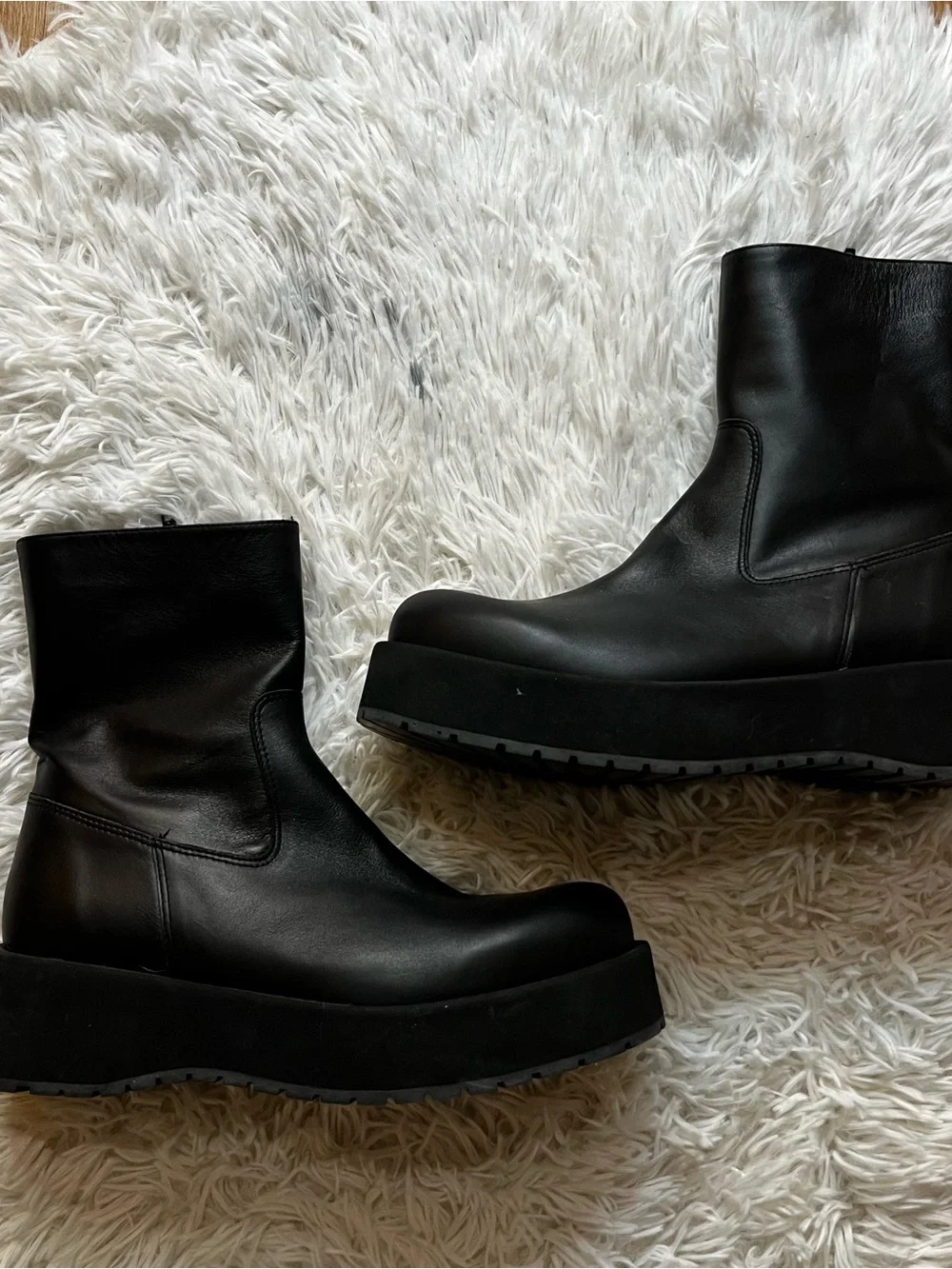 Paloma Barcelo Eve Chunky Platform Boots in Black